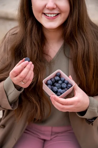 8 nutrientes imprescindibles para cuidar tus plantas de arándano, clave para una cosecha exitosa